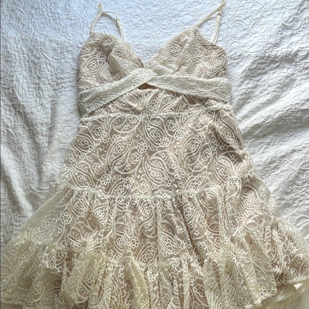 Lace Tiered Mini Dress in Cream Large juniors